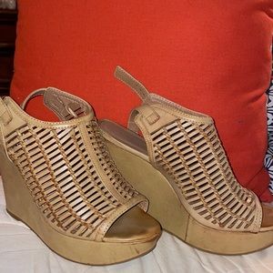 Madden girl Wedges